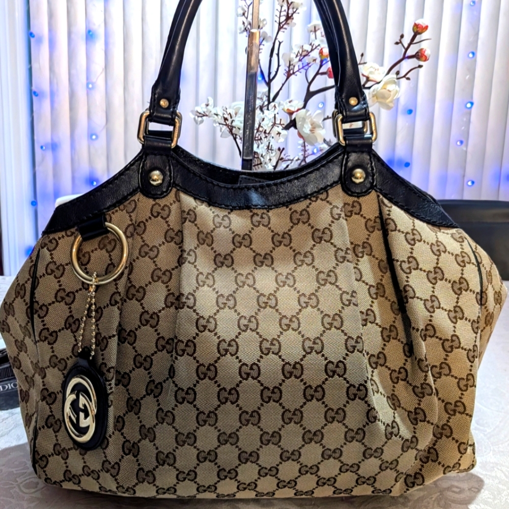 GUCCI monogram Sukey medium size bag